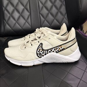Nike Women's Legend Essential 2 Leopard - Never Worn